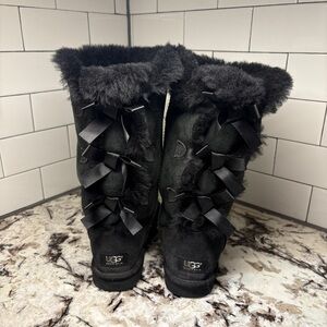 UGG Bailey Bow Tall II Boot Size 6